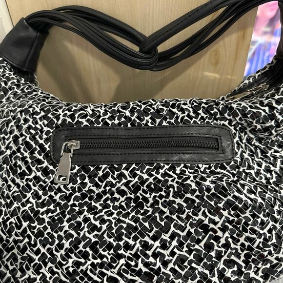 Sondra Roberts Squared Woven Black and White Purse - Picture 5 of 8